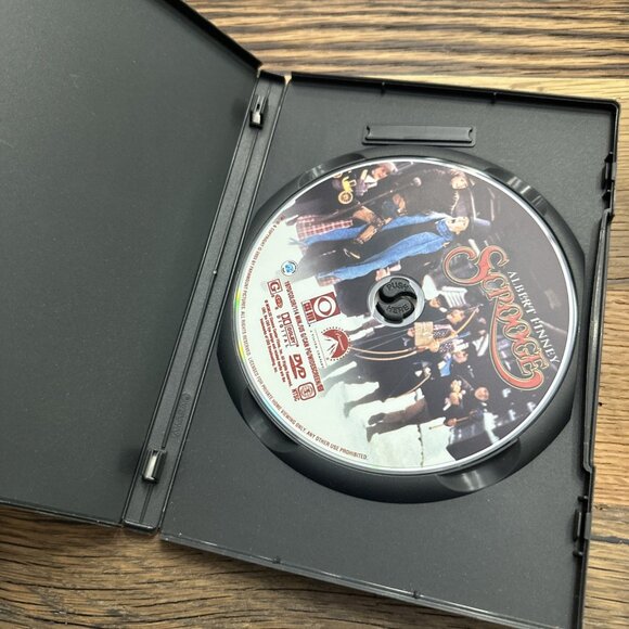 Scrooge Albert Finney DVD Tested Working Christmas - Picture 5 of 6